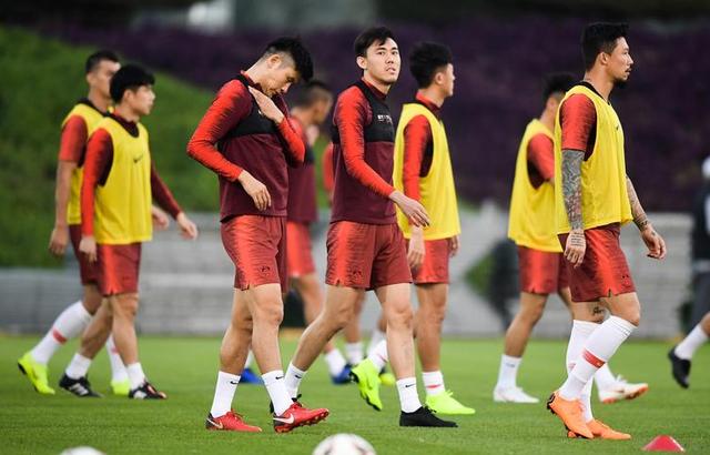 亚洲足坛焦点对决将至，豪门球队备战激情迸发的简单介绍