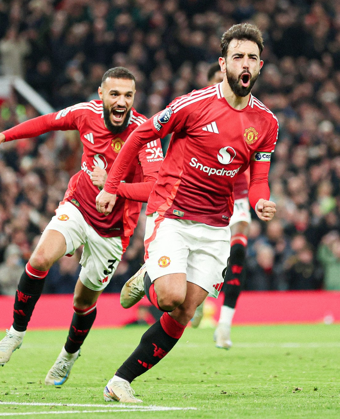 关于那不勒斯鏖战塞维利亚,布鲁诺·费尔南德斯统治全场的信息 关于那不勒斯鏖战塞维利亚,布鲁诺·费尔南德斯统治全场的信息