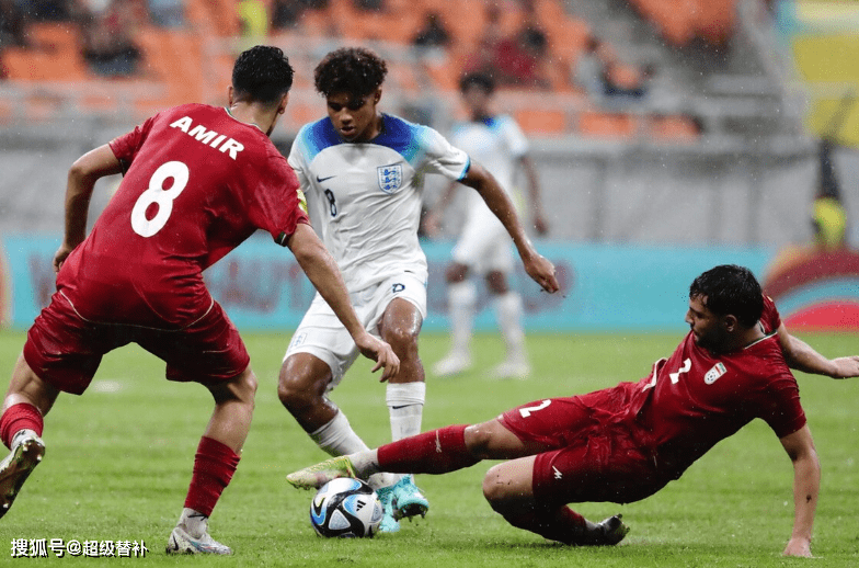 塞内加尔爆冷阿根廷，德利赫特完成帽子戏法的简单介绍