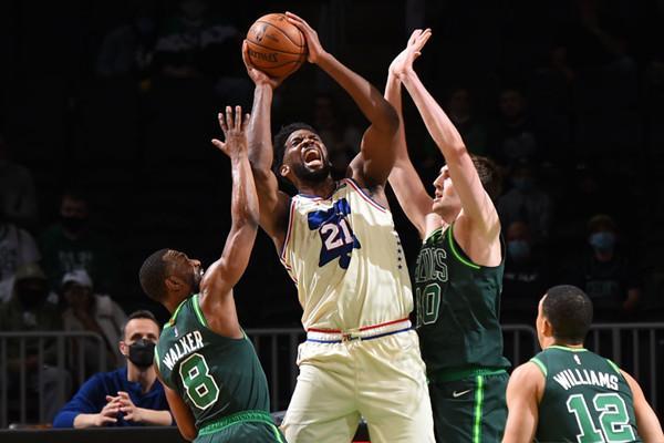 包含凯尔特人绝杀黄蜂，丹尼·格林爆发神勇的词条