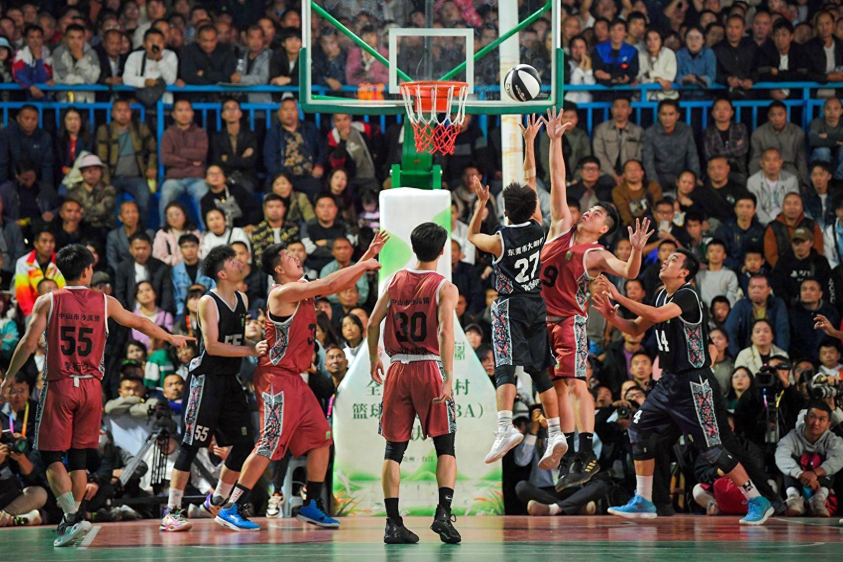 令人热血沸腾的比赛场面酣畅淋漓 令人热血沸腾的比赛场面酣畅淋漓