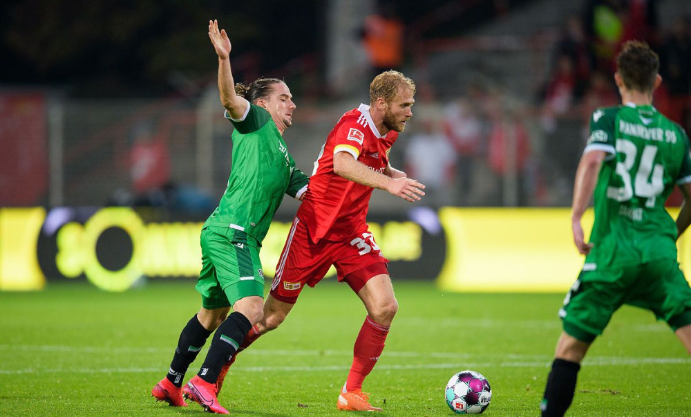 亚泰客场力挫富力，全队士气大振的简单介绍