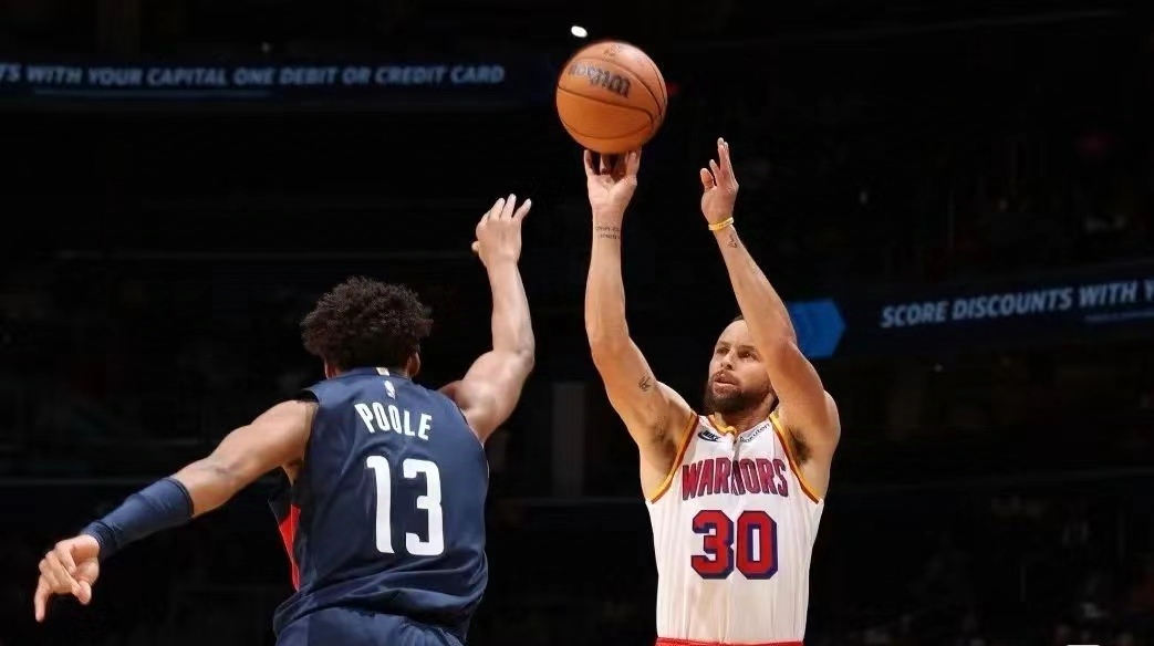 勇士客场力克太阳，豪取连胜