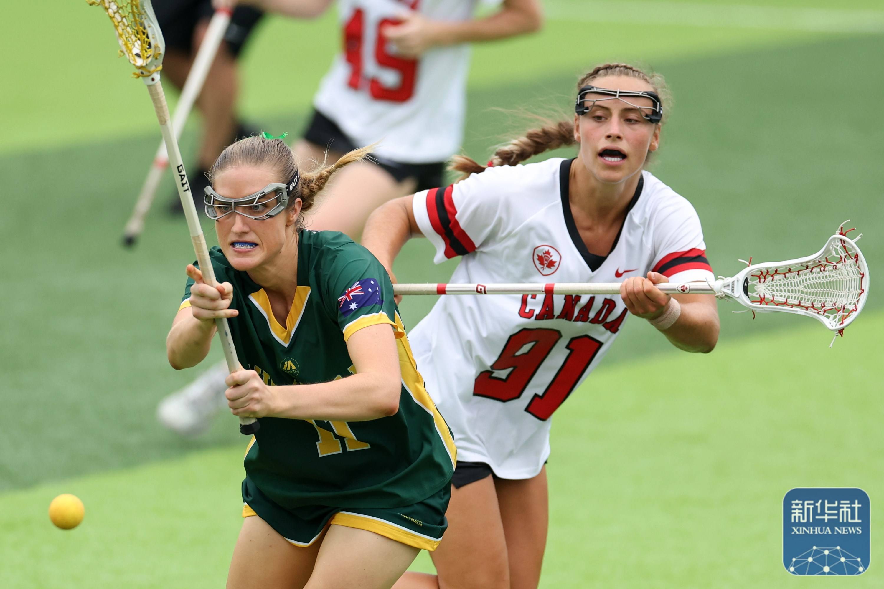 包含加拿大代表团在射击比赛中夺得银牌，表现优异的词条