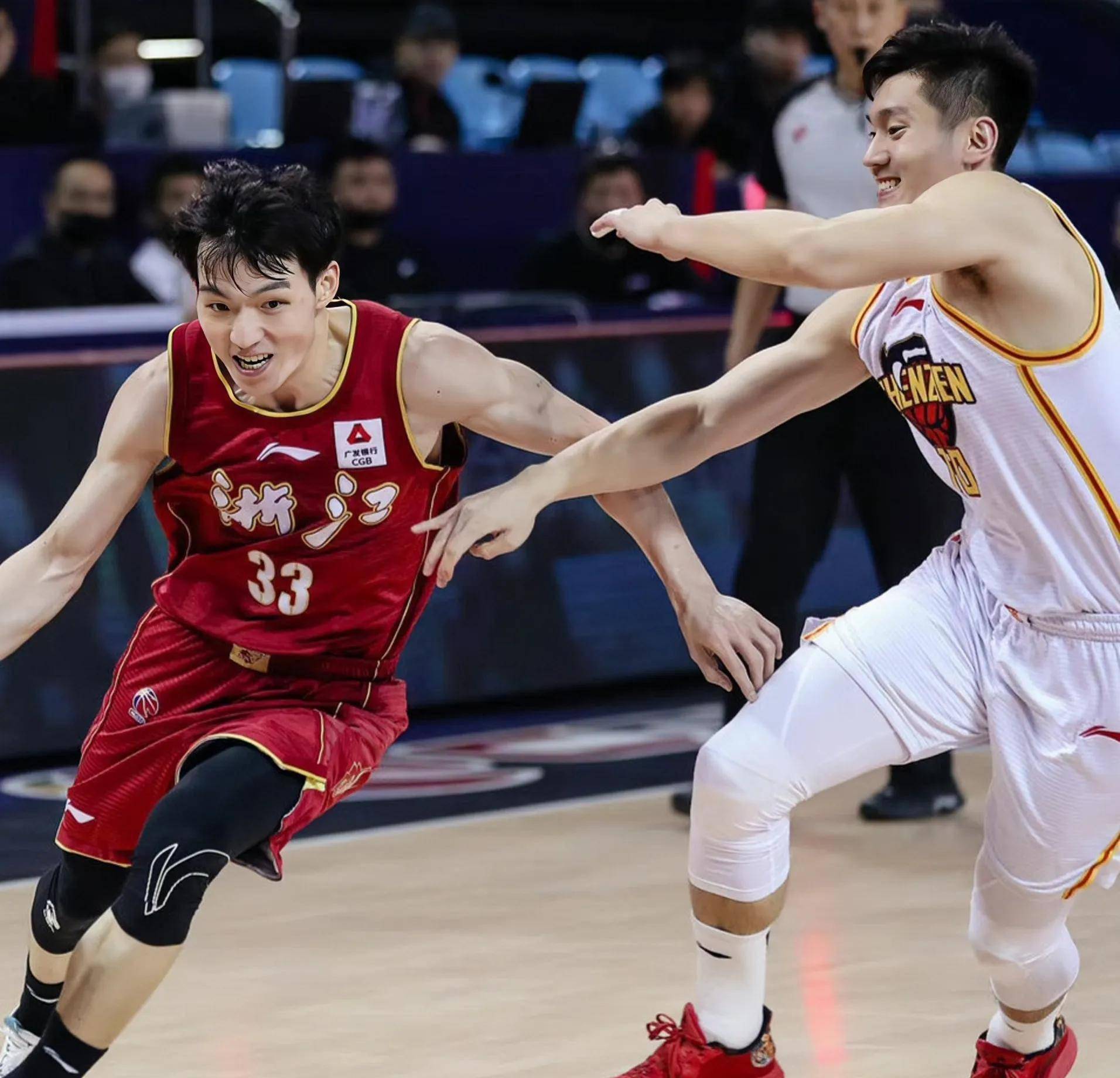 关于外援巨星表现抢眼，助队斩获胜利的信息