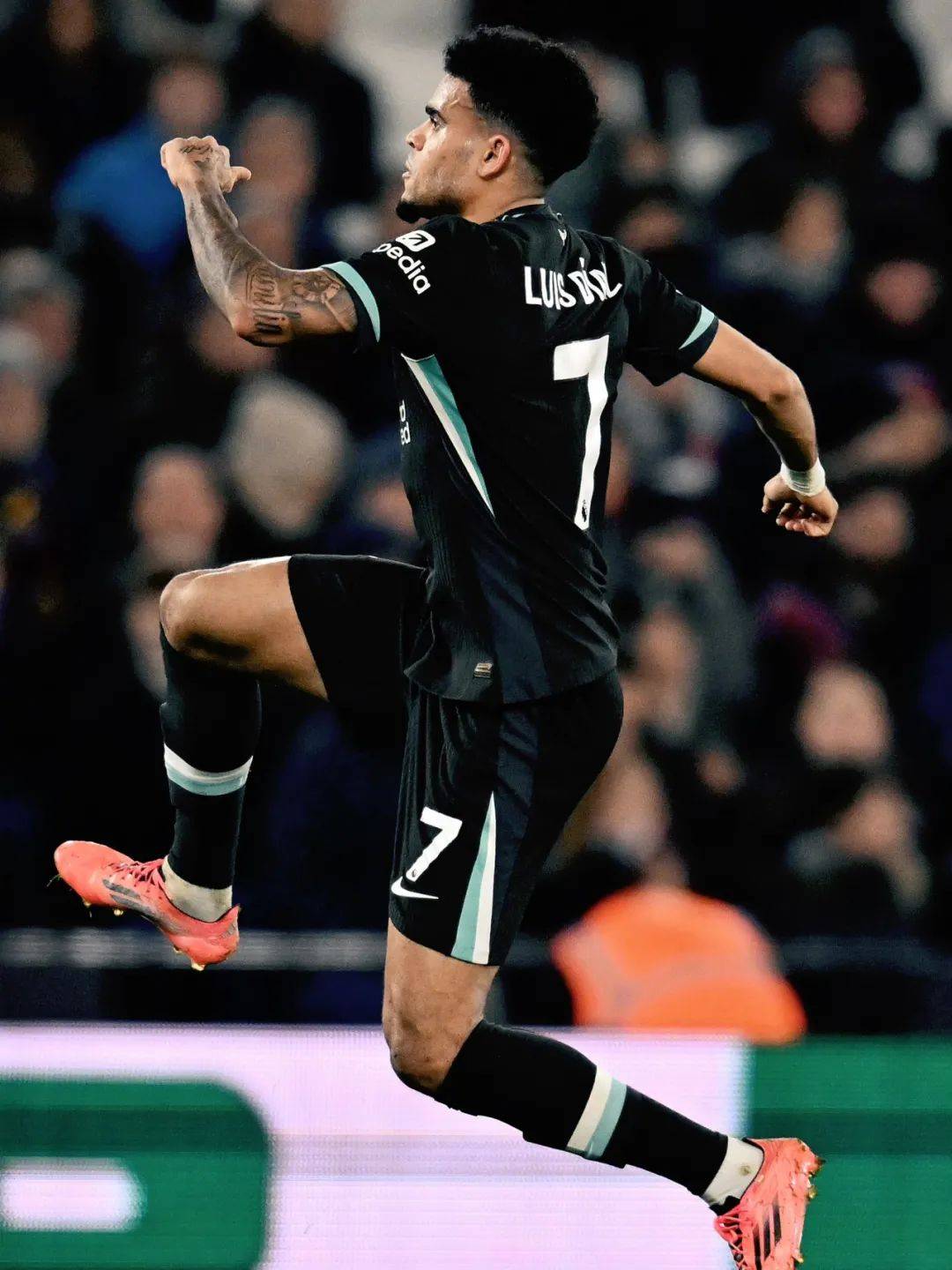 利物浦高歌猛进，取得关键胜利