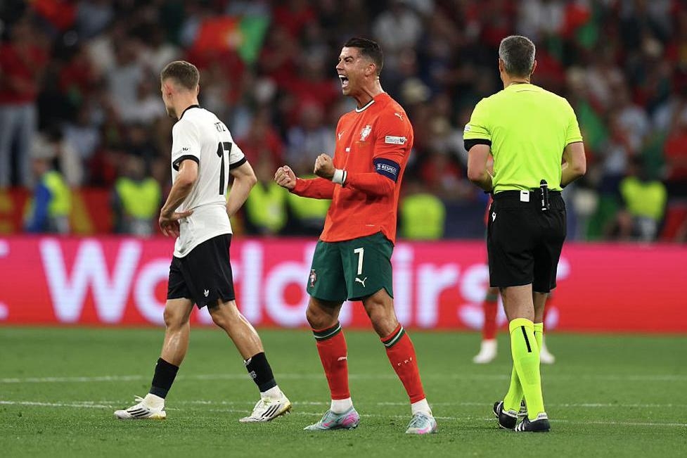 欧国联赛紧张角逐中一举成名