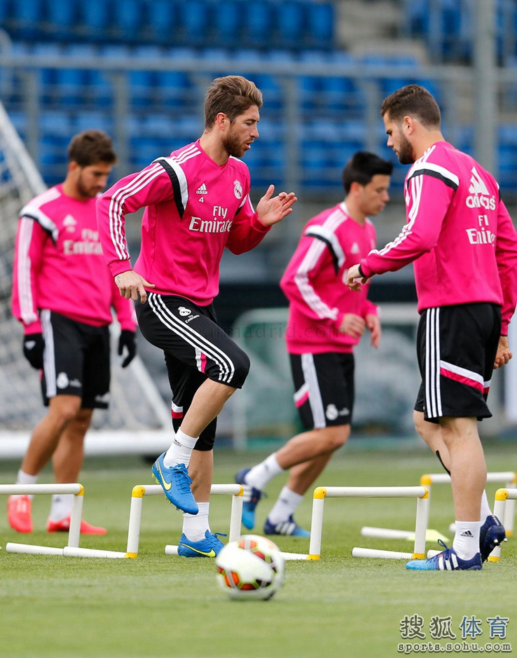 包含布伦瑞克备战积极出击，豪取胜利的词条