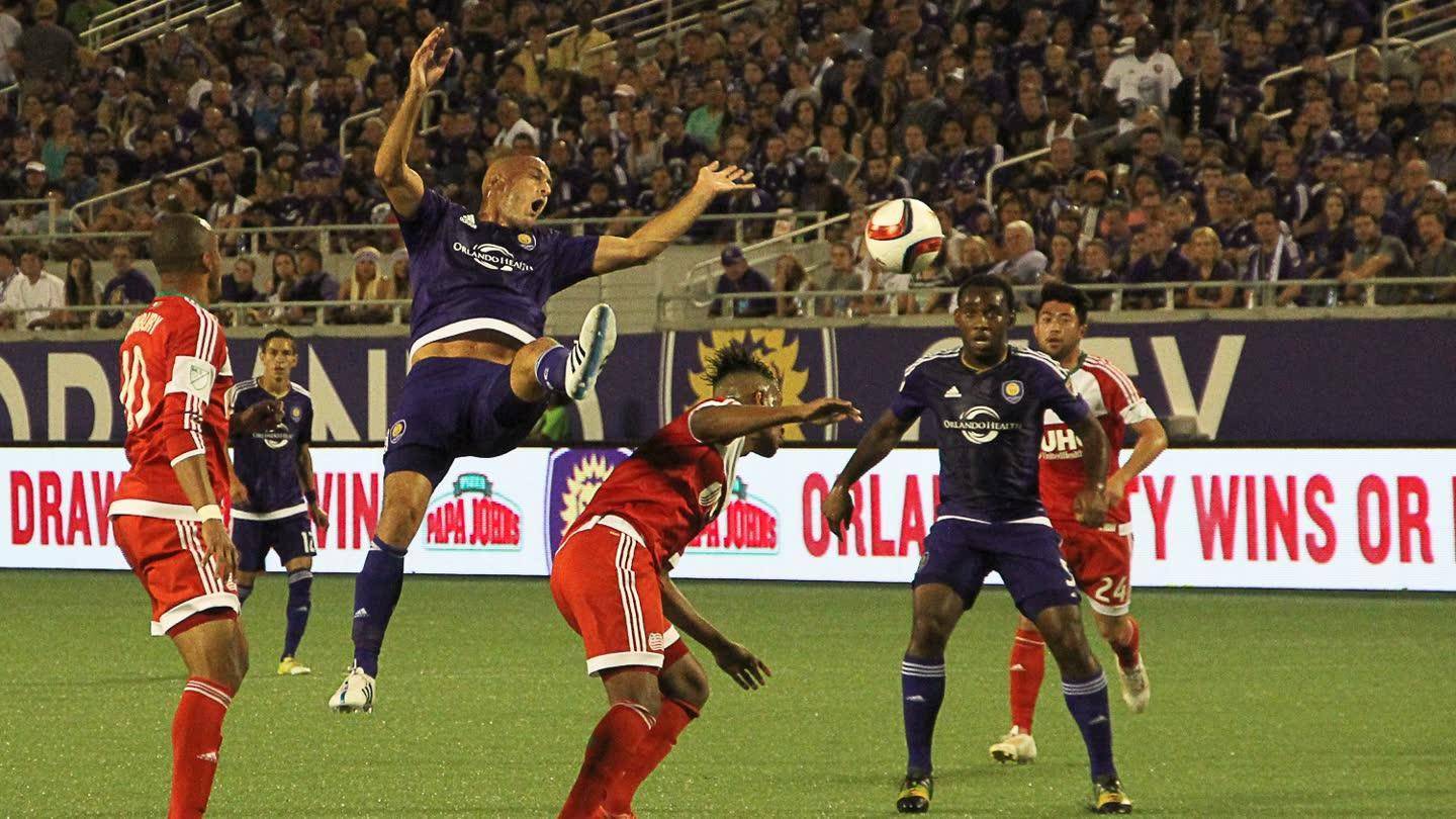 开云平台-足球联赛中一场焦点战即将打响