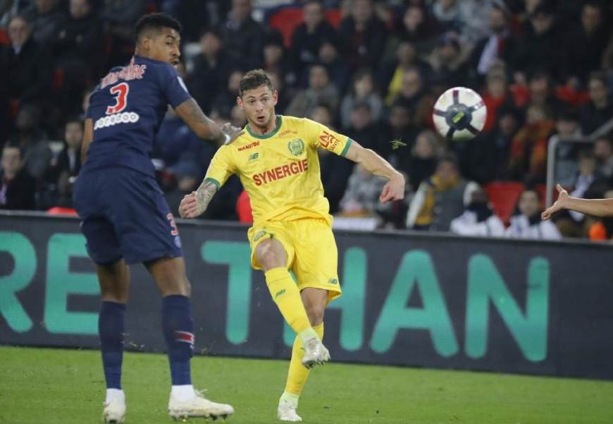 开云足球直播-包含卡迪夫城苦战失利，英超保级局势日益严峻的词条