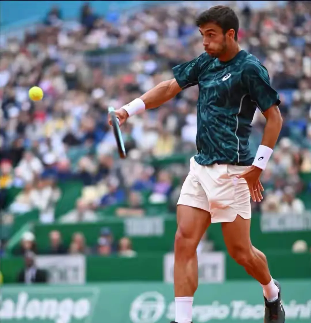 蒙特卡洛大师赛翻盘澳网，阿尔卡拉斯关键制胜的简单介绍