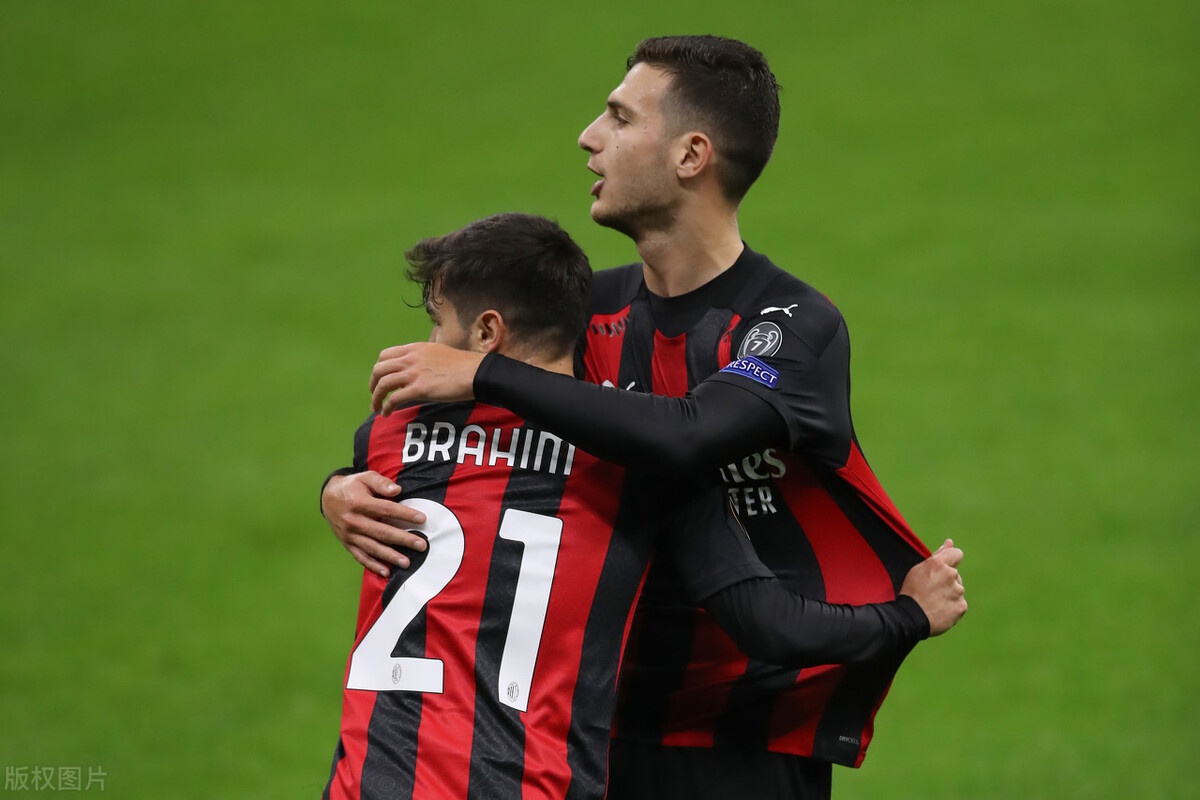 巴黎险胜丹麦，伊布刷新纪录