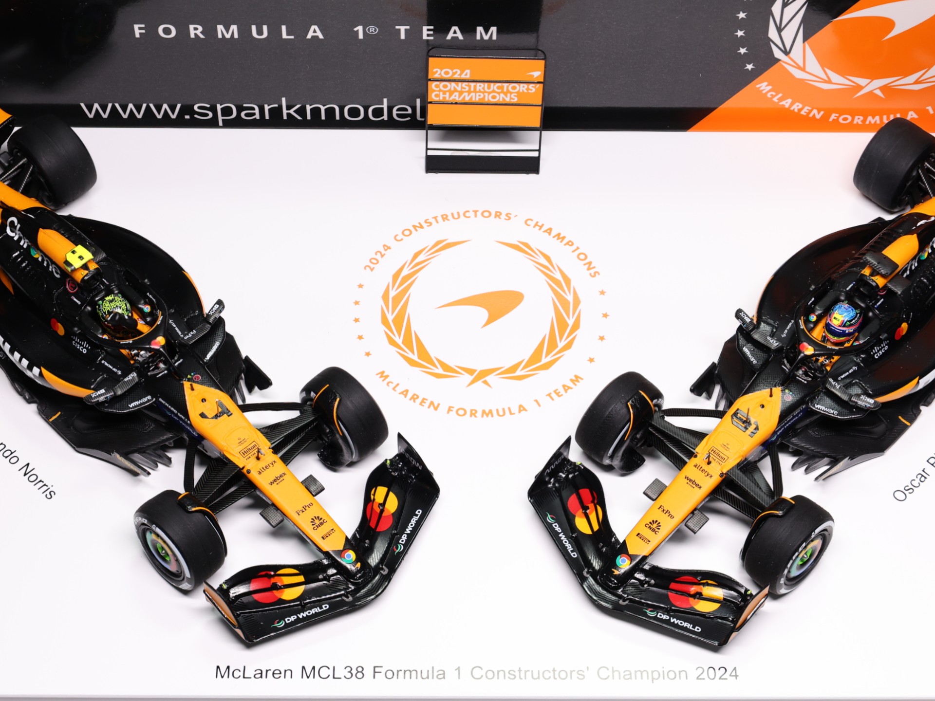 包含梅赛德斯鏖战迈凯伦,拉塞尔点燃赛场的词条 包含梅赛德斯鏖战迈凯伦,拉塞尔点燃赛场的词条